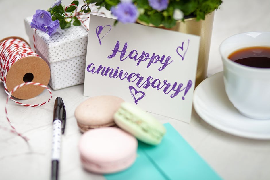 7 Unique First Anniversary Gift Ideas