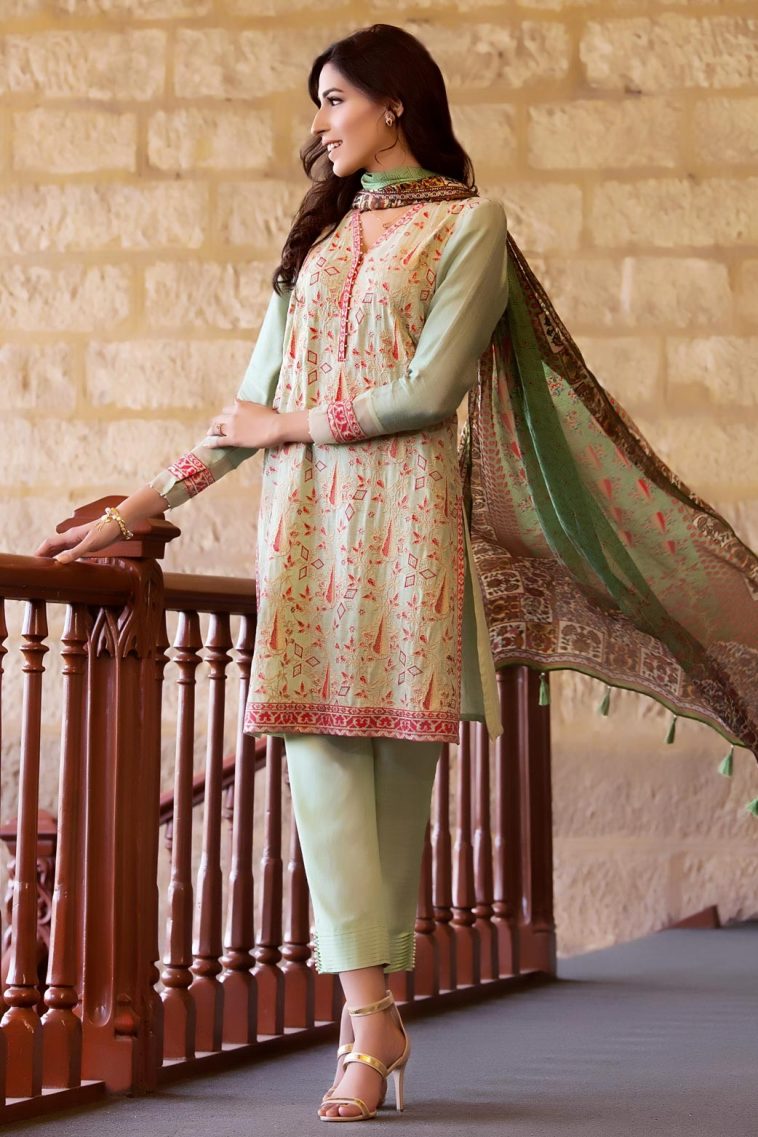 Where To Purchase Luxury Women Pakistani Dresses?